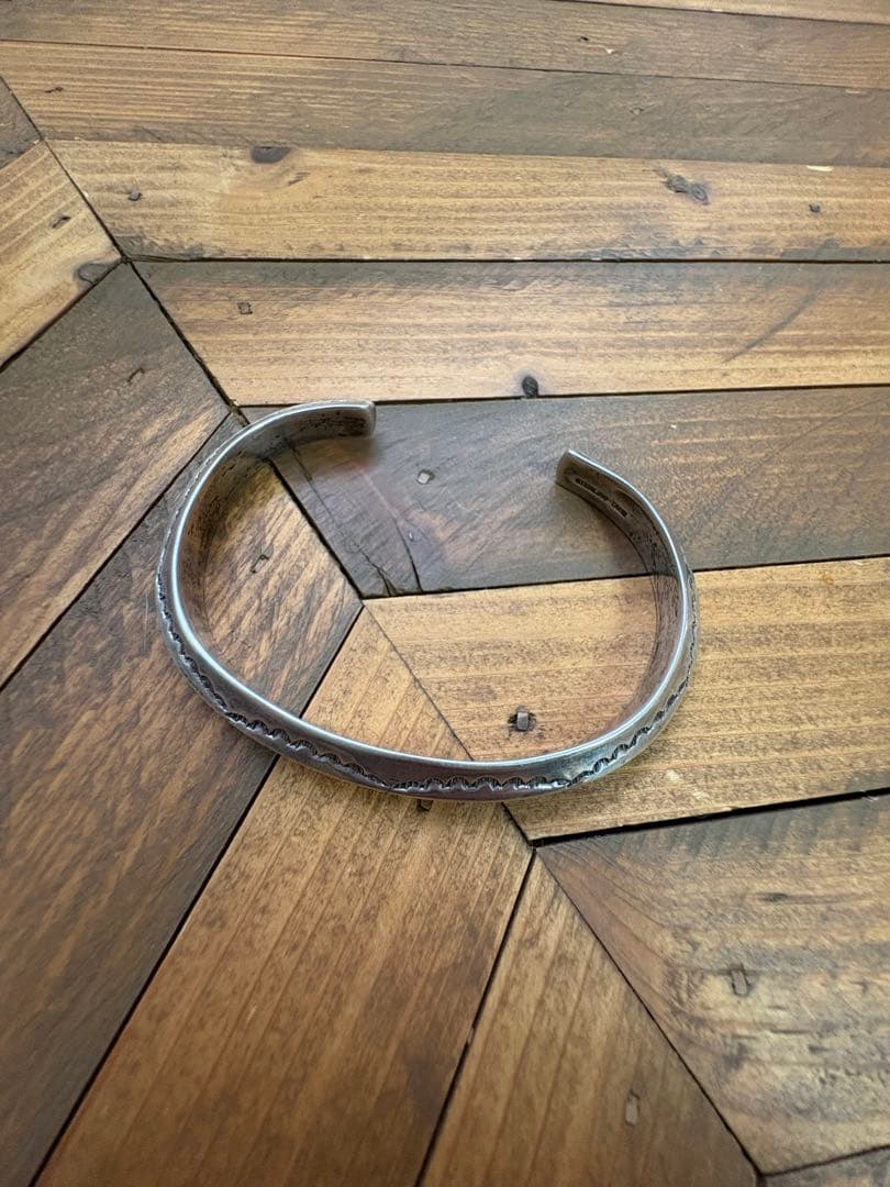 ナバホ族　「SterlingTahe」 シルバーアクセサリーオープンバングル 楽天市場】Vintage Indian Jewelry ナバホ族 or プエブロ インゴット