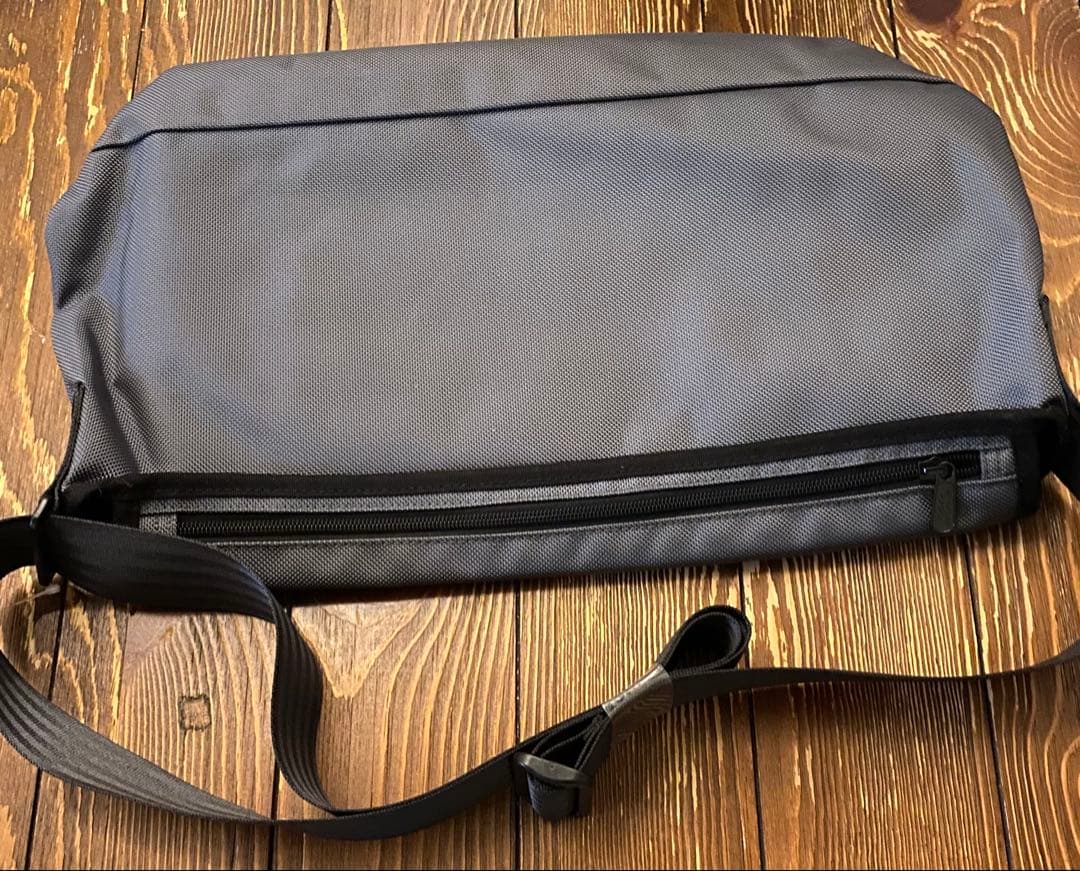 《新品》マンハッタンポーテージ グレー メッセンジャーバッグ