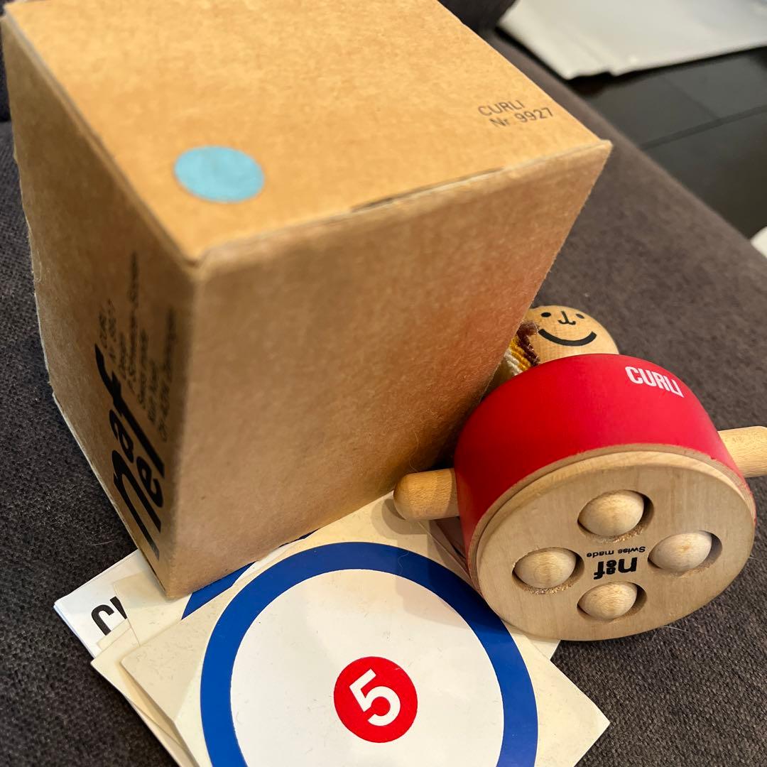 廃番　ネフ社　クルリィ　naef CURLI CURLI 木製おもちゃ 赤