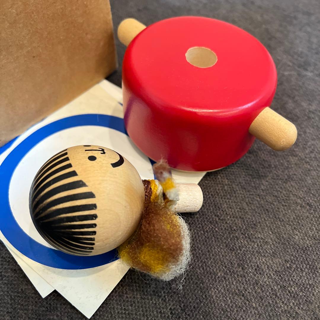 廃番　ネフ社　クルリィ　naef CURLI CURLI 木製おもちゃ 赤