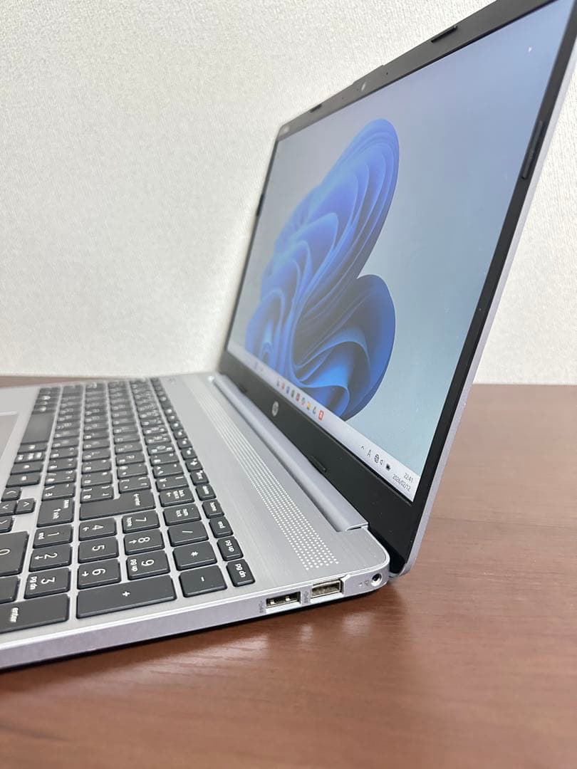 11世代 HpノートパソコンCorei5 メモリー16GB フルHD【初期状態