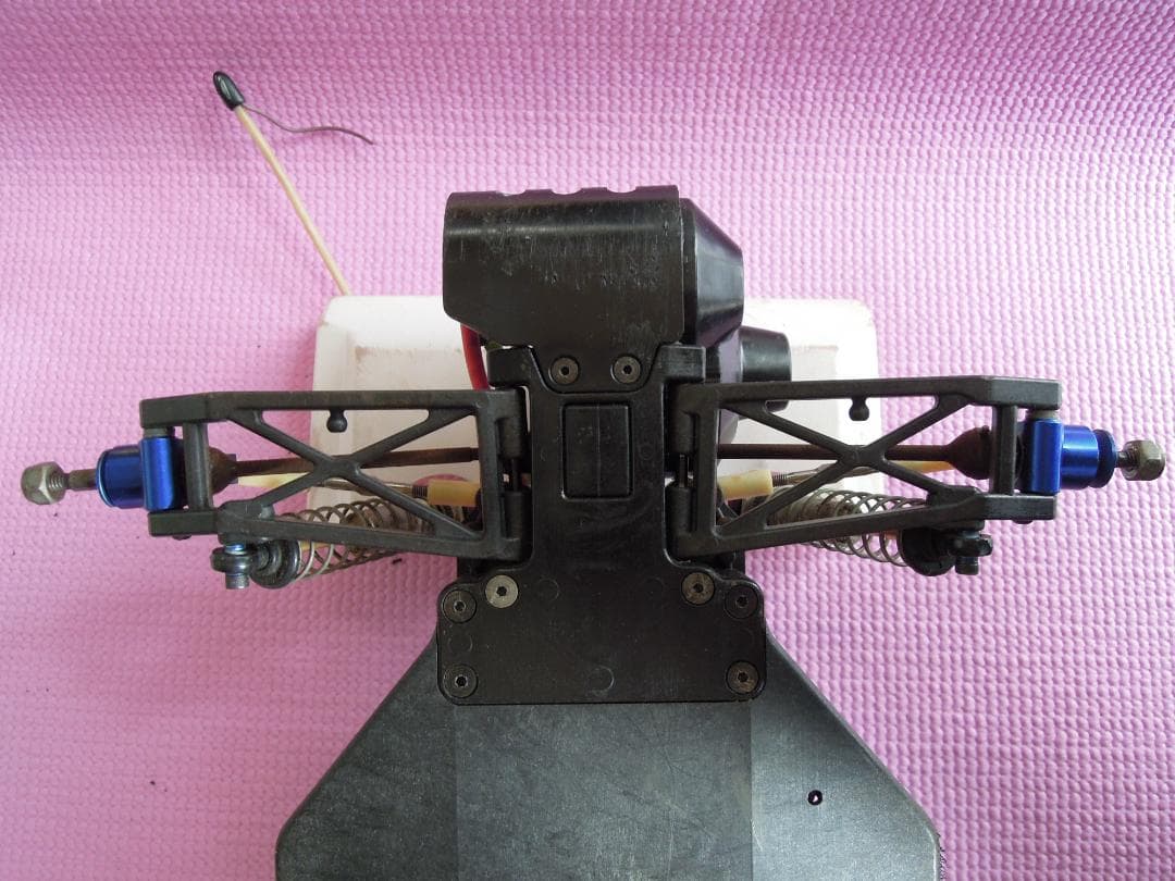 アソシエイテッド　RC10B4