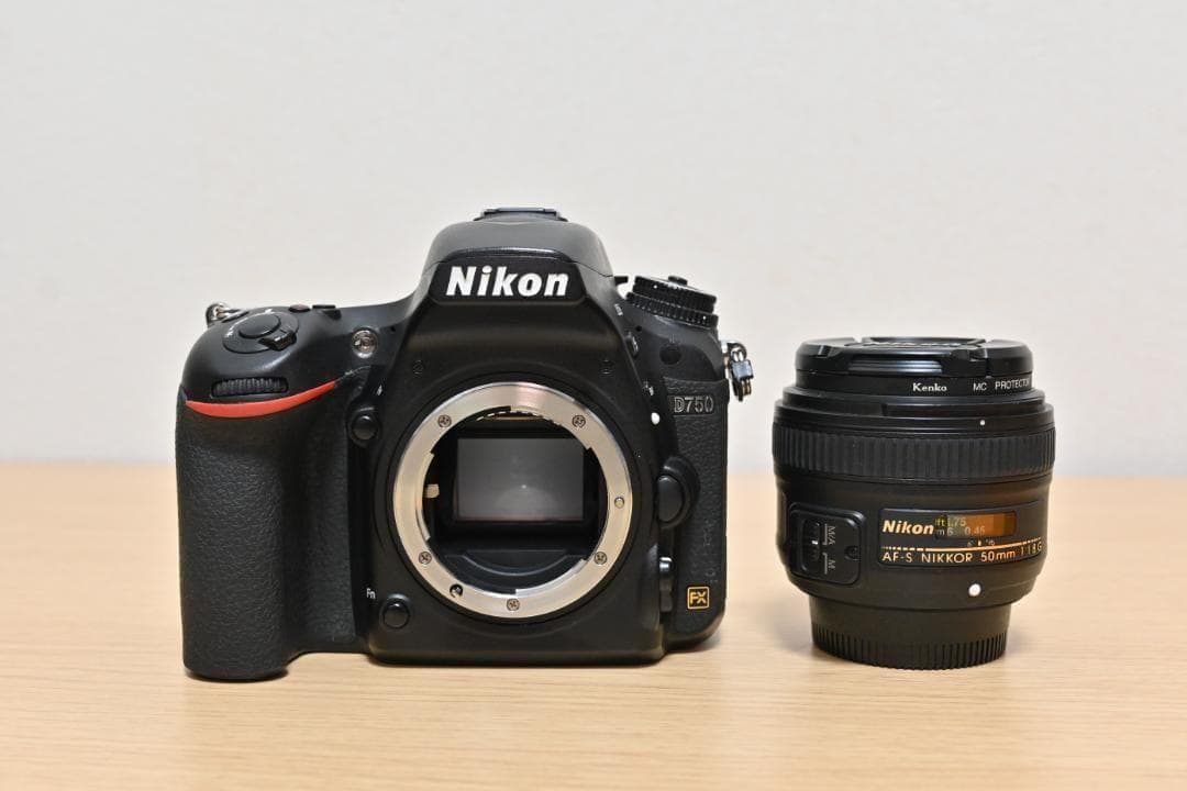 Nikon D750 フルサイズ + 単焦点レンズ50mm 1.8G + おまけ