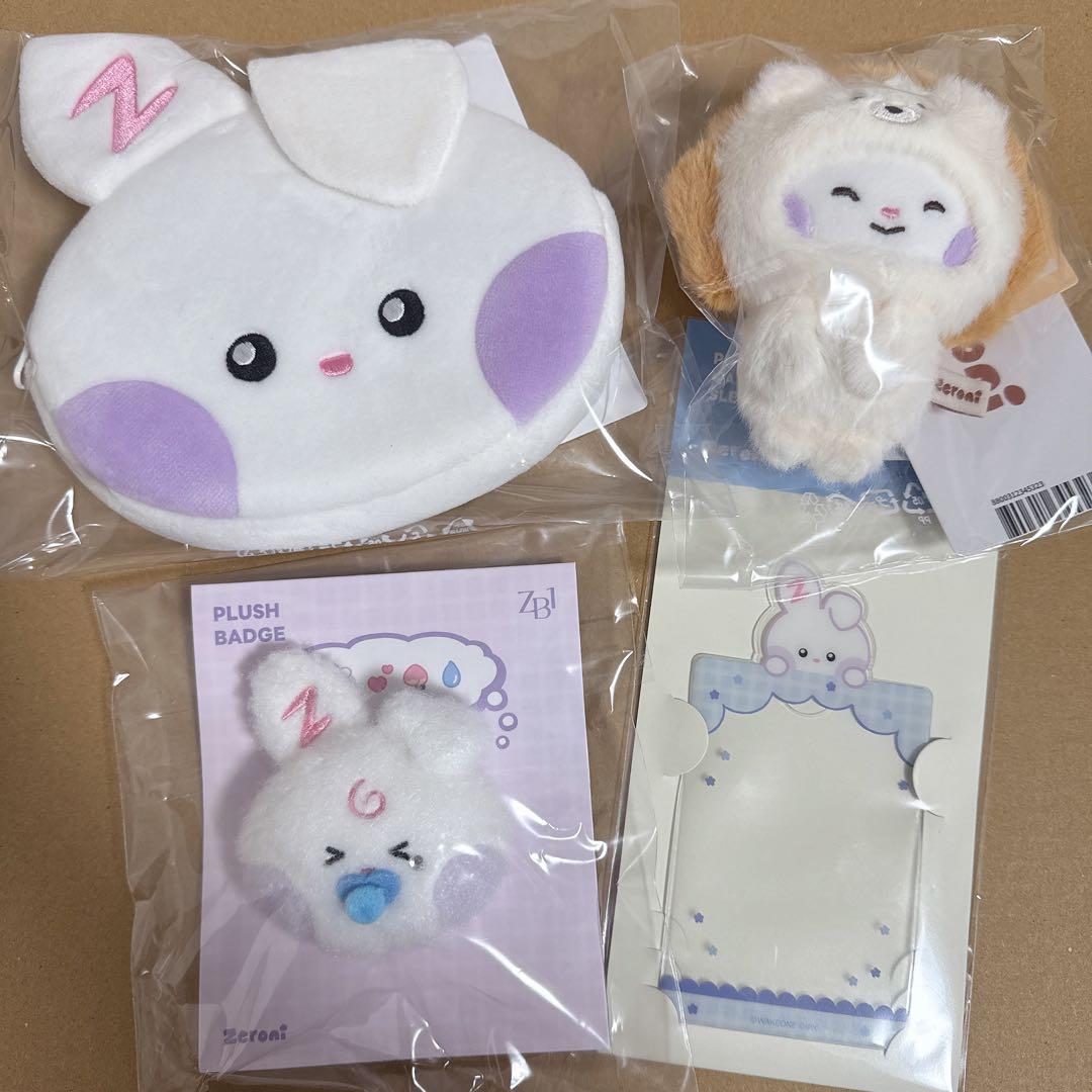 zeroni ユジン yunini ユニニ ぬいぐるみマグネット バッジ ポーチ ZEROBASEONE zeroni FLUFFY Wonderland Plush Magnet Photo Holder