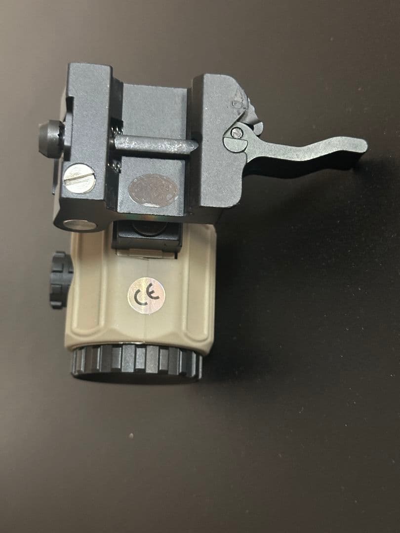 [連休セール]EOTech ホロサイトとマグニフファイア タンカラー