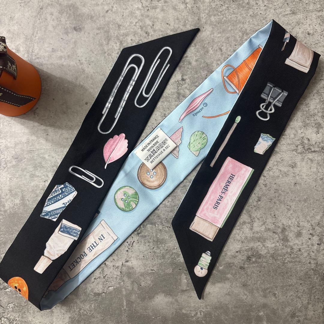 エルメス　ツイリー　《イン・ザ・ポケット》　スカーフ　ブラック×ブルー×ピンク