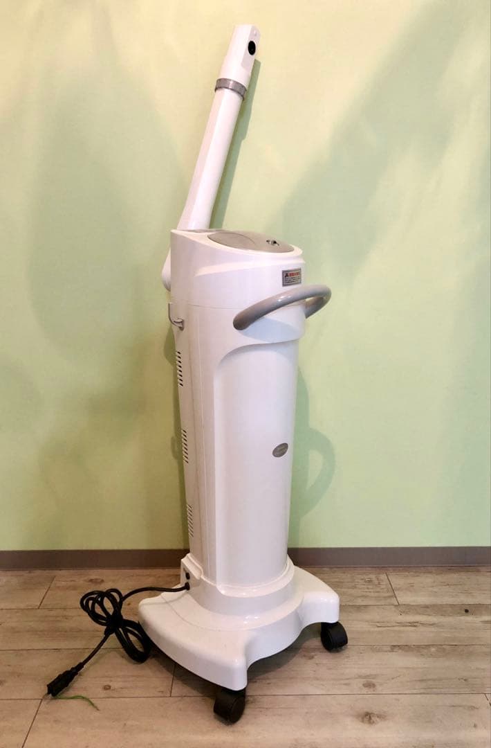 未使用品！最長50分、立ち上がりも早く人気のスチーマー【クロモミスト