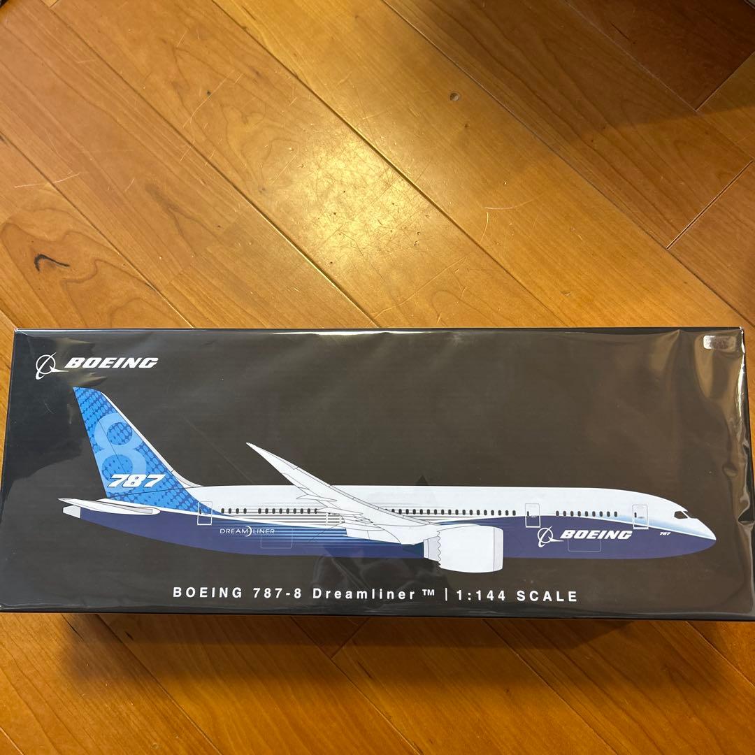 PACMIN パックミン｜B787-8 ハウスカラー 1/144 飛行機模型 - メルカリ
