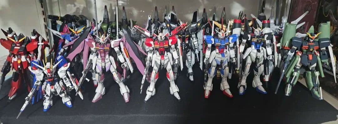 ジャンク品 ガンダムプラモ MG・1/100セット ★17体・海外製　早い者勝ち ジャンク品 ガンダムプラモ MG・1/100セット ☆17体・海外製 早い者勝ち