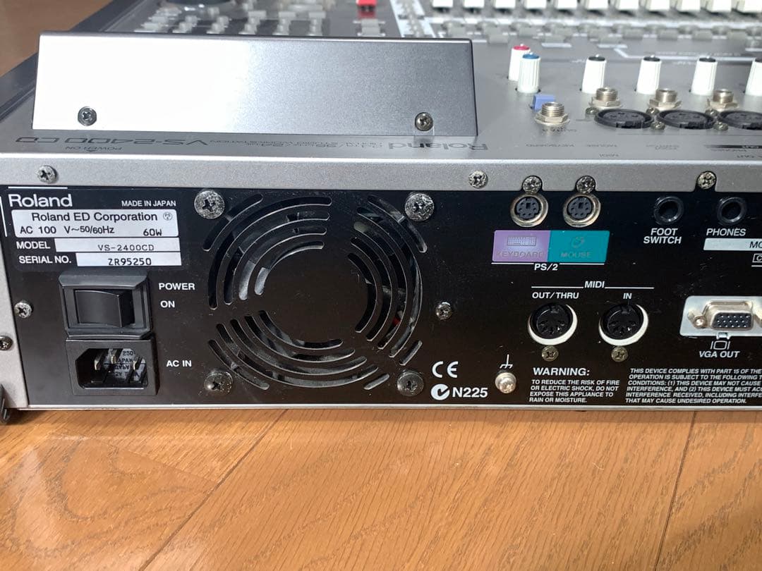 Roland VS-2400CD - メルカリ