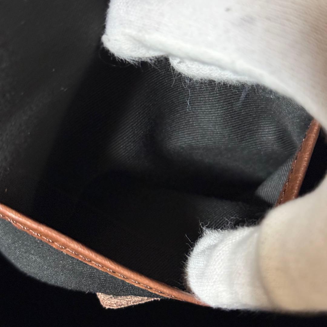 極美品✨海ノ絵鞄製作 quadro ハイグレードレザーフラップバッグ M