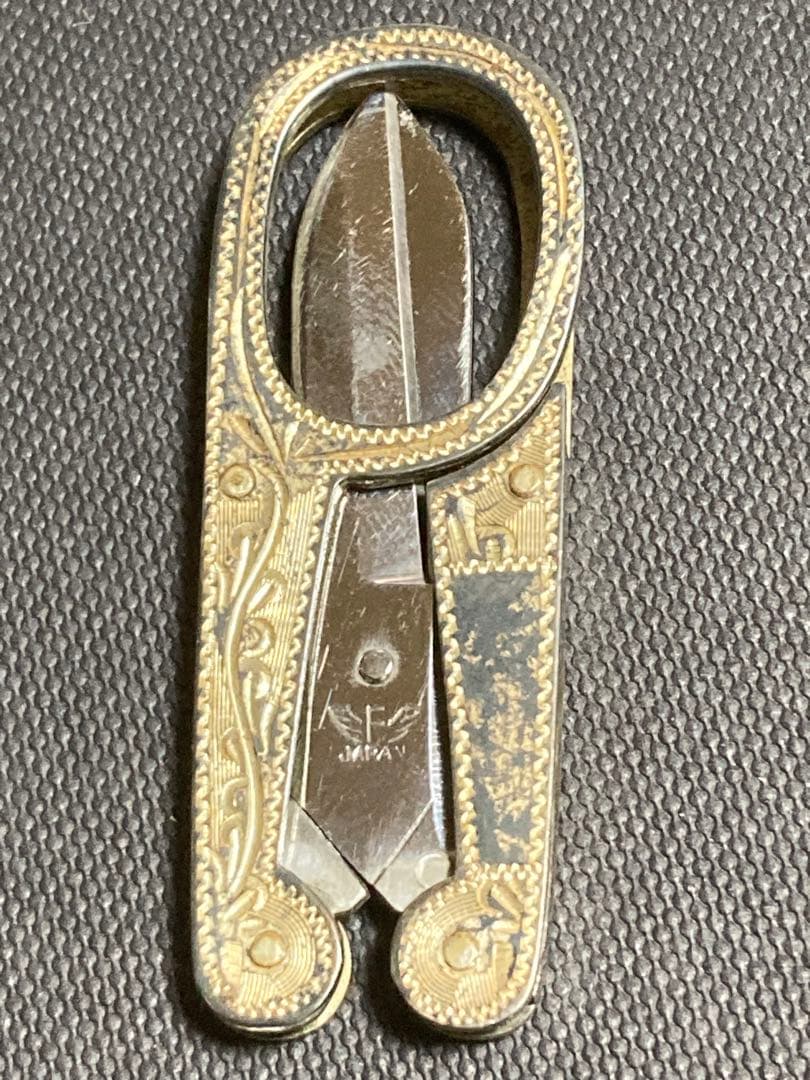 昭和 レトロ 折りたたみ ハサミ 藤本ナイフ - メルカリ