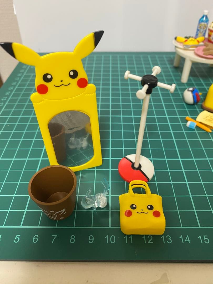ポケモン　ミニチュア　ピカチュウルームへようこそ