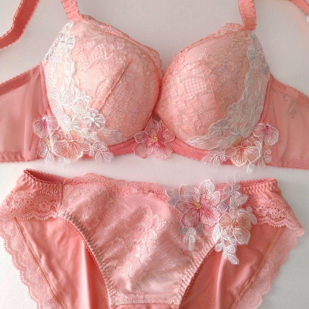 【新品】ワコール《パルファージュ》/Triumph 3セット