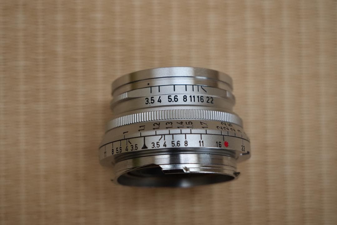 ライカ ズマロン 35㎜ F3.5 1955年製 純正フードIROOA付き - メルカリ