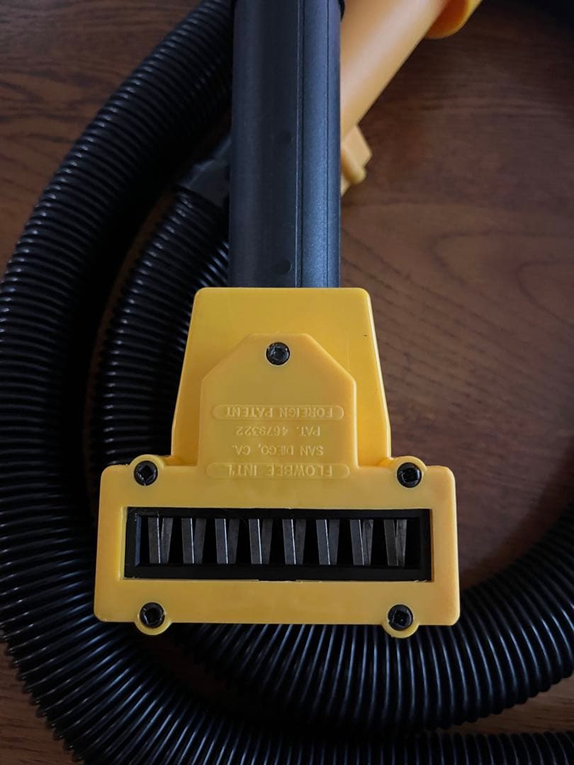 年末値引き！FLOWBEE フロービー 掃除機吸引式 電動バリカン - メルカリ