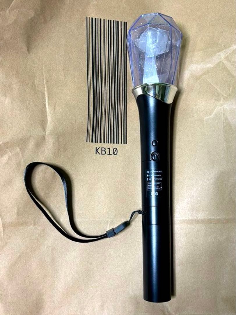 Ado DOME TOUR 2025 よだか　ペンライト、SS席特典ブローチ