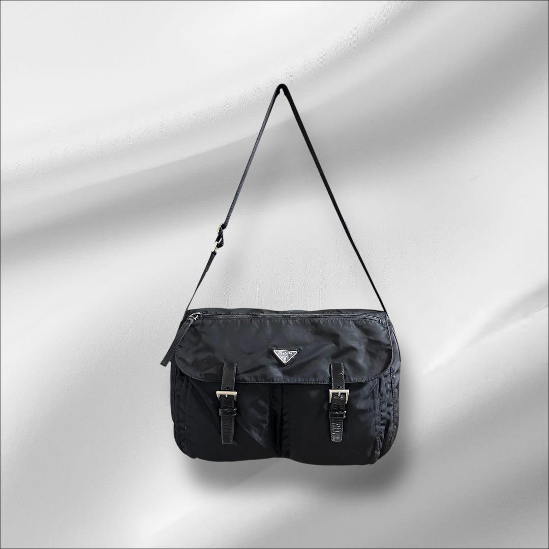 ヒナ様 PRADA プラダ メッセンジャーバッグ ナイロン NERO w18
