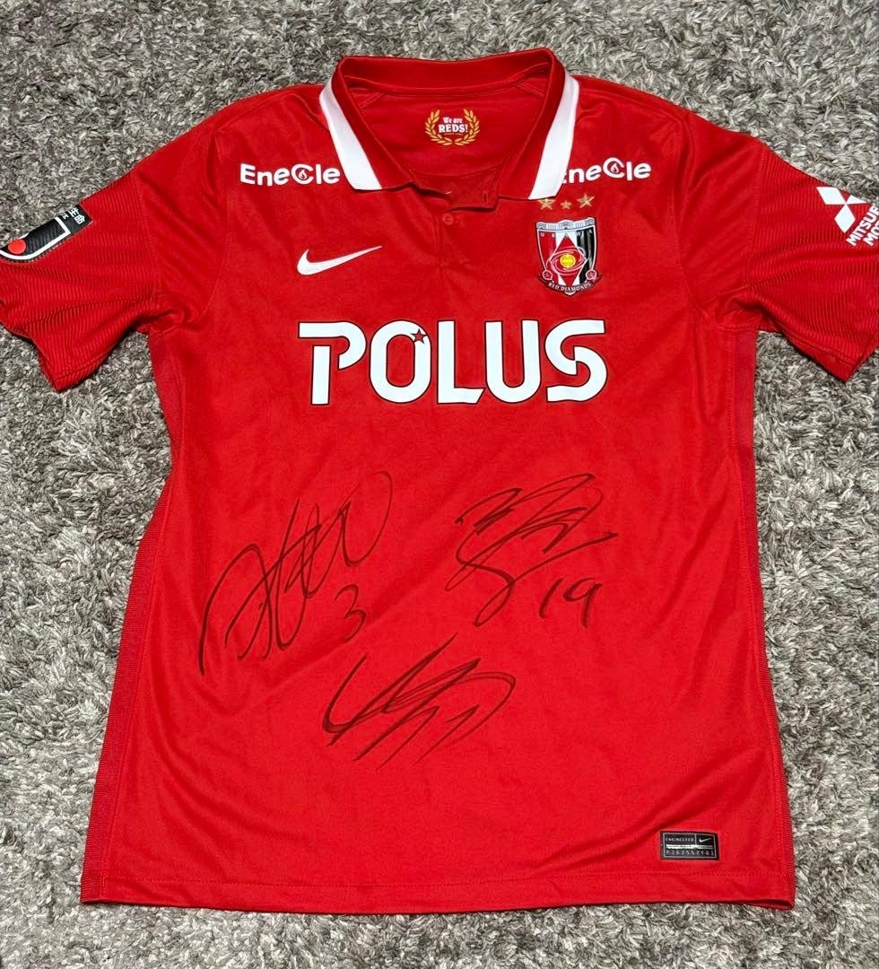 浦和レッズ3選手サイン付きユニフォーム 2025シーズンユニフォーム3次先行販売および一般販売日決定! 全選手