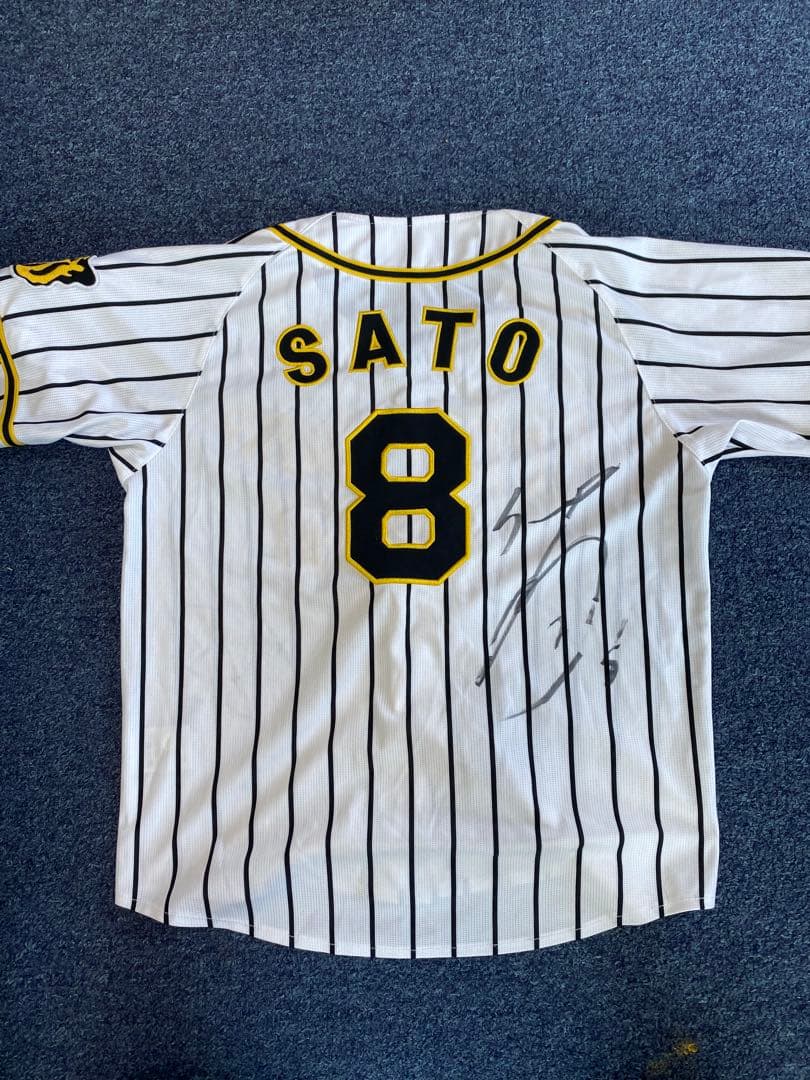 サイン前後2カ所入り】阪神タイガース 佐藤輝明選手 ユニフォーム SS