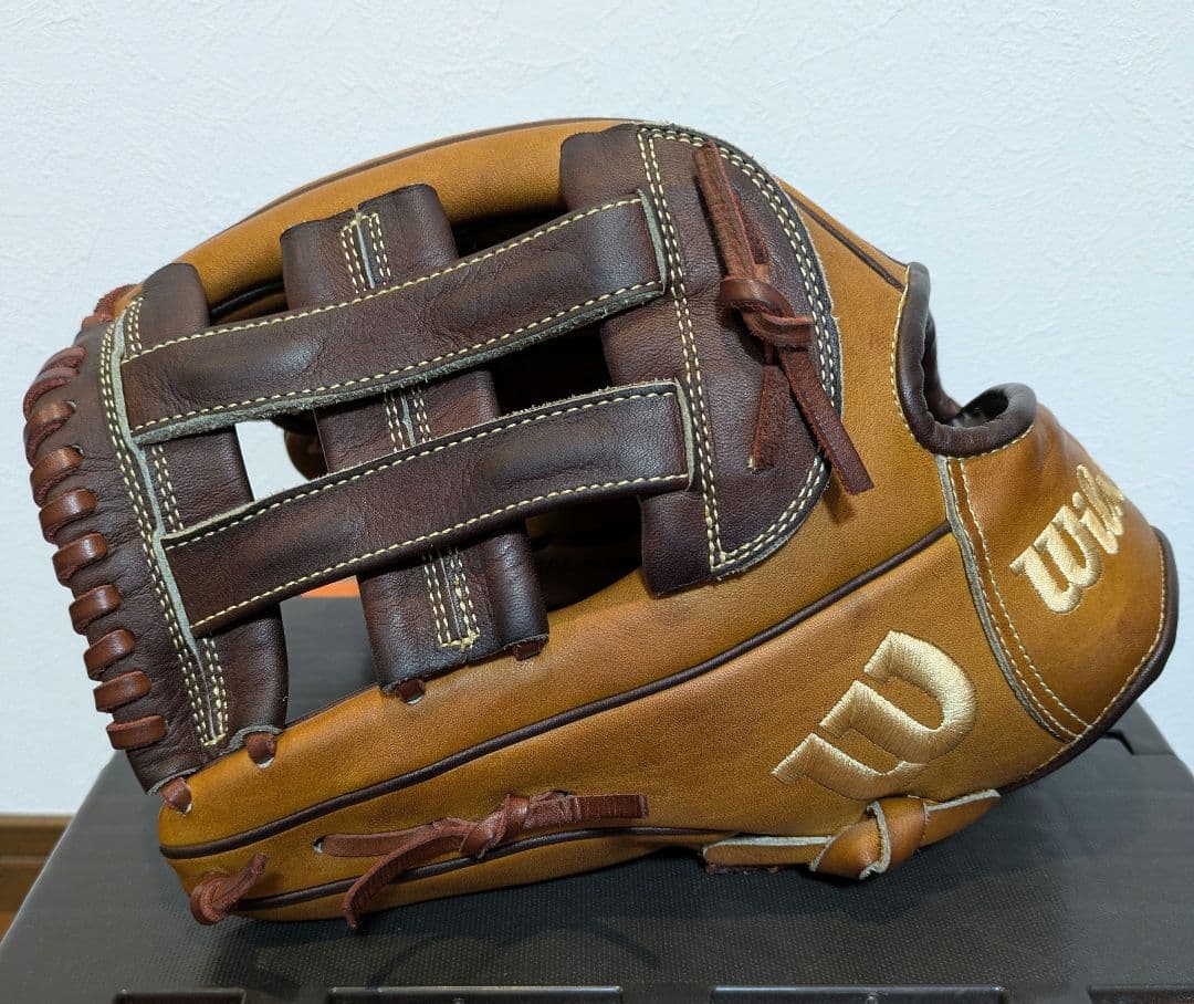 最終値下げ　ウイルソン軟式野球グローブ　左利き ムーキーベッツモデル 日本未発売】ムーキー ベッツ 選手 モデル ウィルソン A2K 硬式 野球