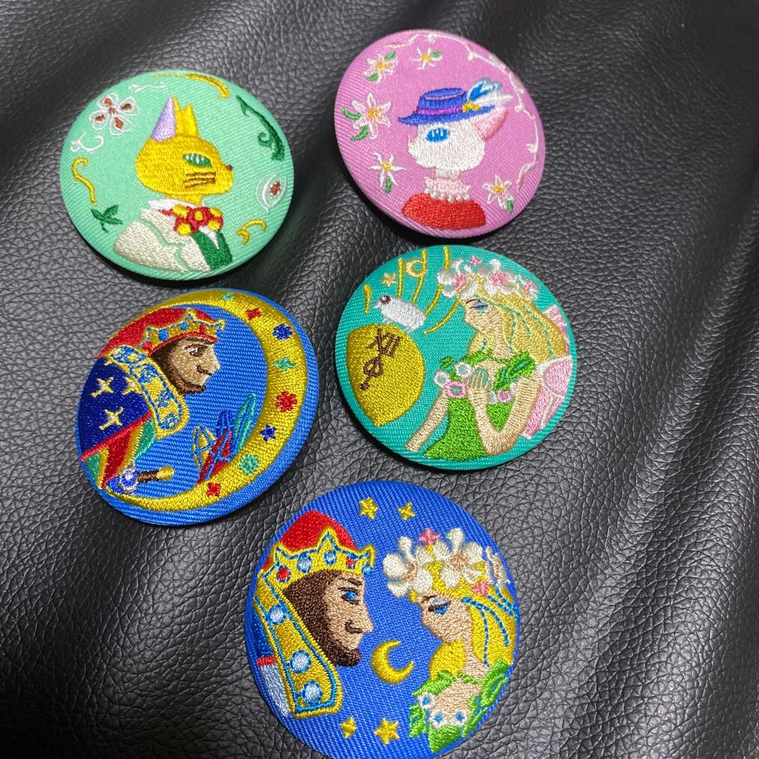 ジブリパーク 刺繍缶バッチ 耳をすまさせば 13個セット - メルカリ