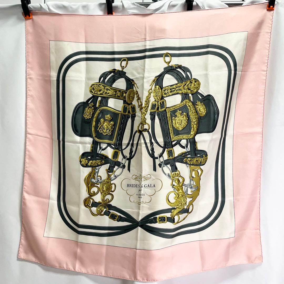 エルメス カレ90 ブリッド ドゥ ガラ ストール 大判 シルク100% ピンク エルメス カレ90 EXPOSITION UNIVERSELL ピンク シルク100