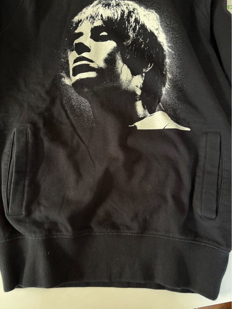 Oasis Definitely Maybe 30周年記念ライブパーカー