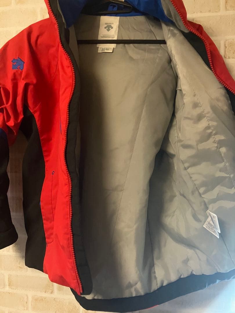 《美品》DESCENTE ジュニア用 スノーウェア 上下セットサイズ140