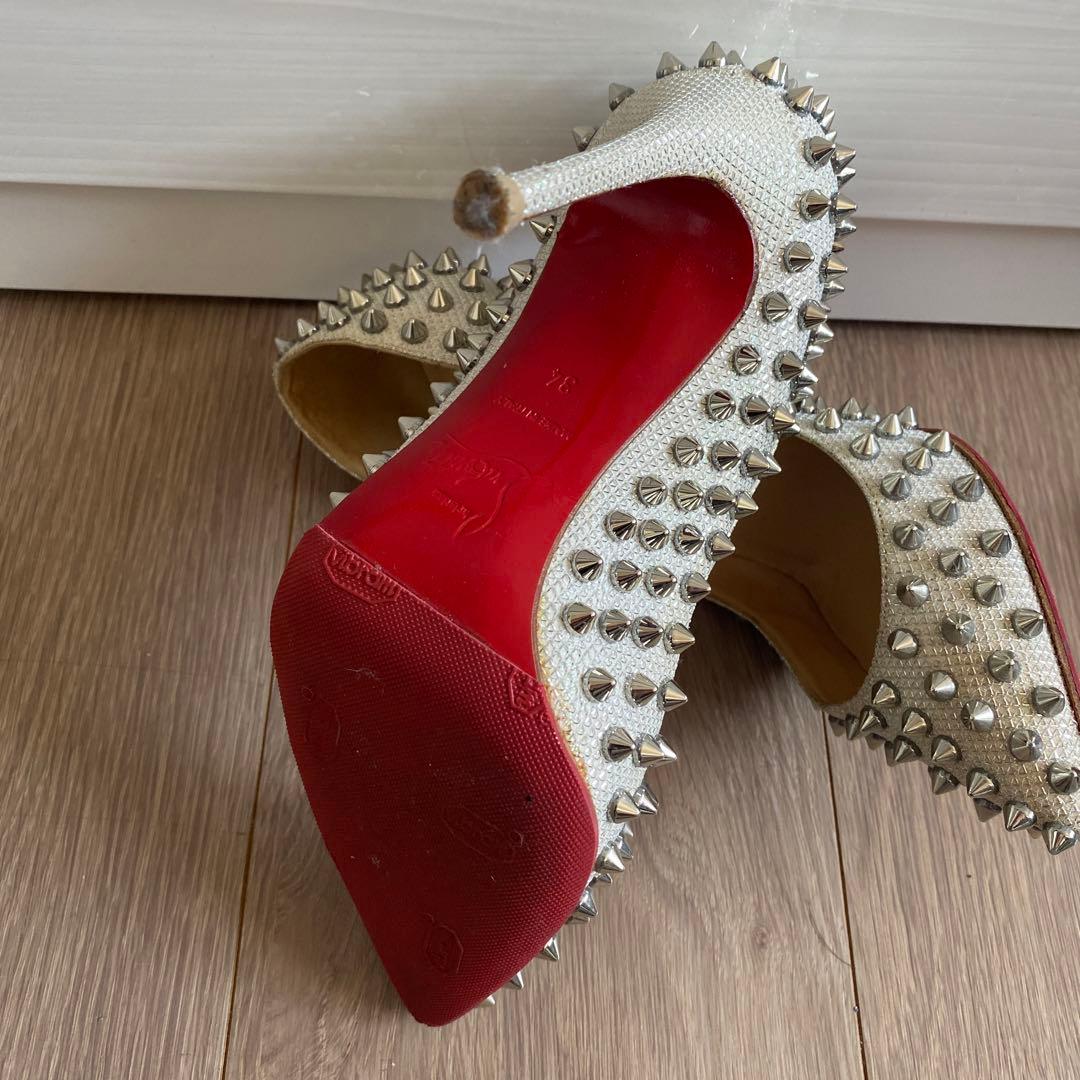 34サイズ ルブタン スパイクパンプス とげとげ - メルカリ