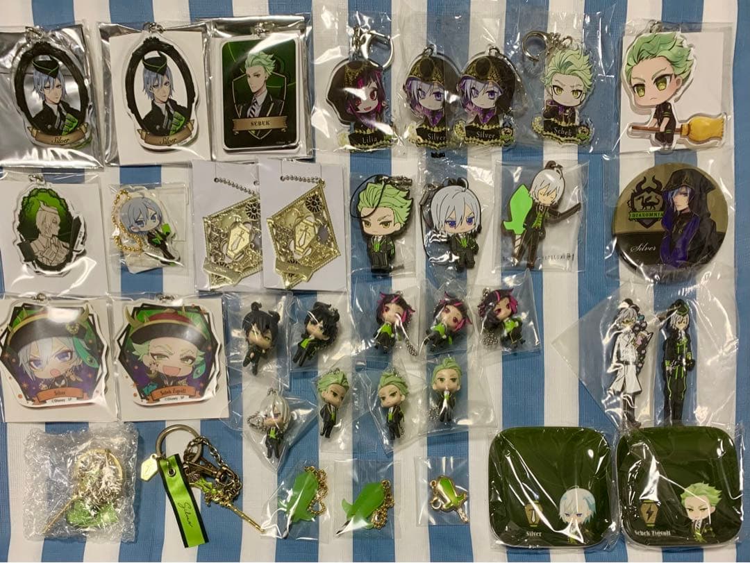 ディアソムニア寮 約150点 シルバー多め まとめ売り ツイステ ディズニー