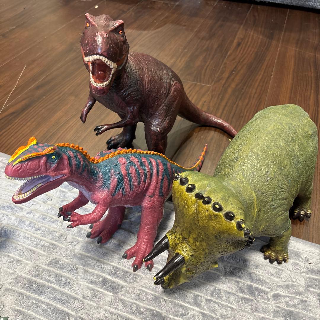 恐竜フィギュア 9体セット