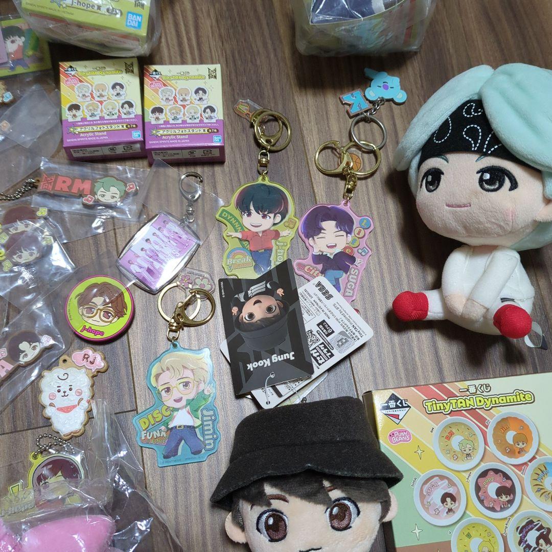 タイニータン＆BT21・K-POP ぬいぐるみ・マスコット・キーホルダーセット
