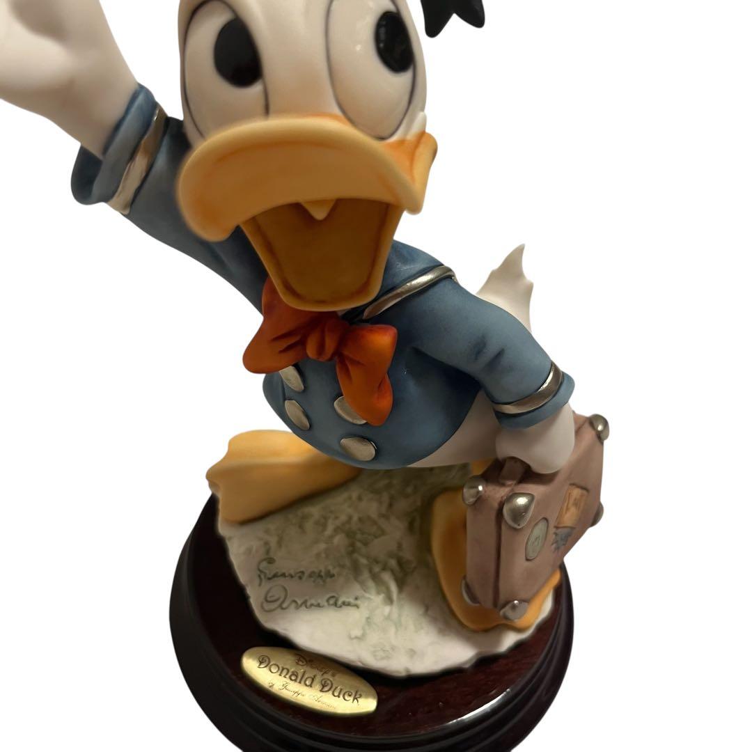 ジョゼッペアルマーニ ドナルドダック 限定フィギュア