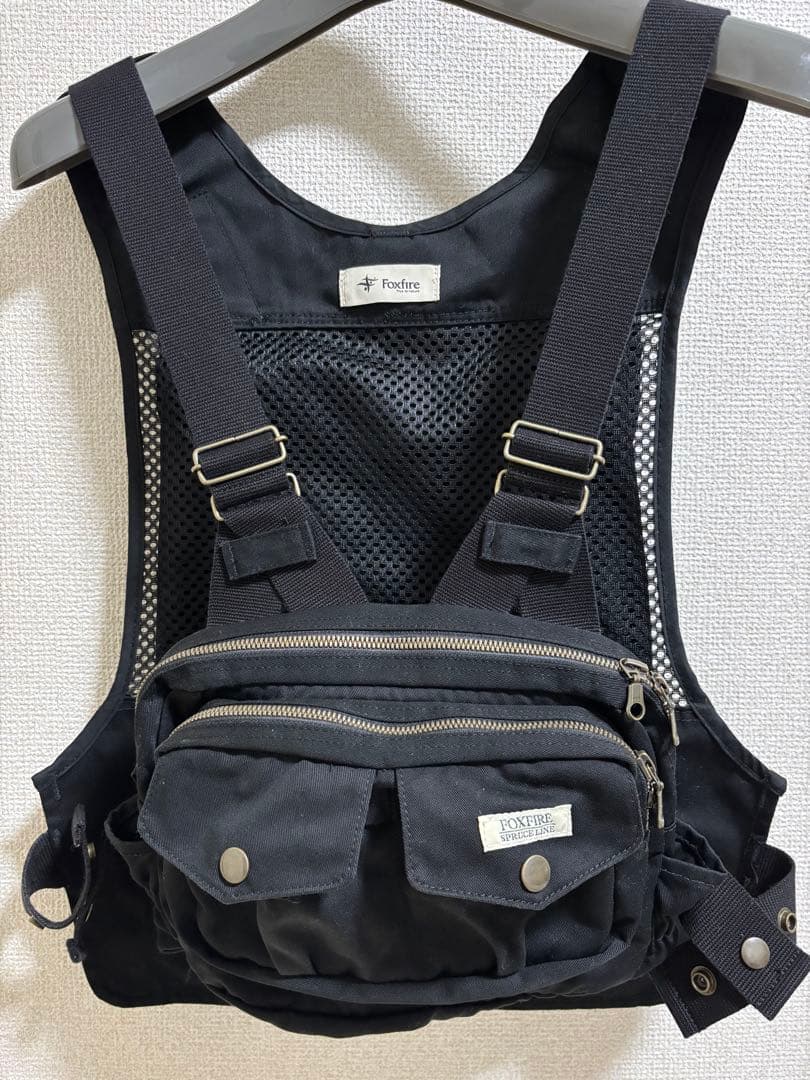 FOXFIRE フィッシングベスト ブラック Foxfire - チェストストラップベスト/ブラック | ラスエ