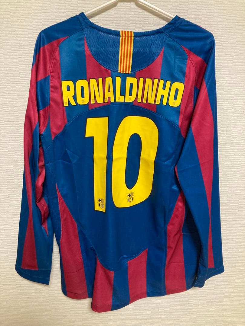 05-06 UEFA CLファイナル バルセロナ ロナウジーニョ ユニフォーム バルセロナ 05-06 CL final #10 ロナウジーニョ（3月21日生まれ） - 俺