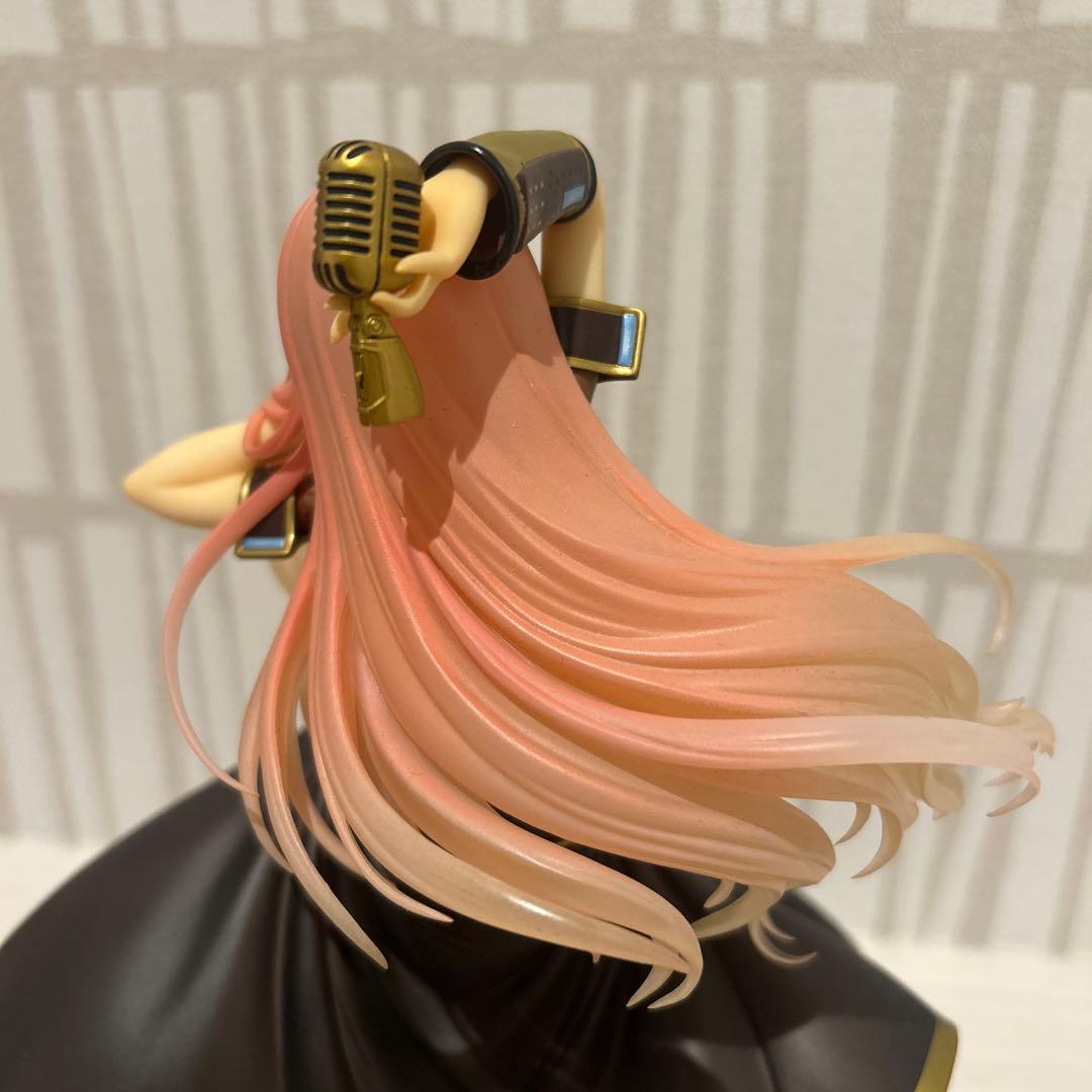 巡音ルカ 1/7スケールフィギュア Tony ver.