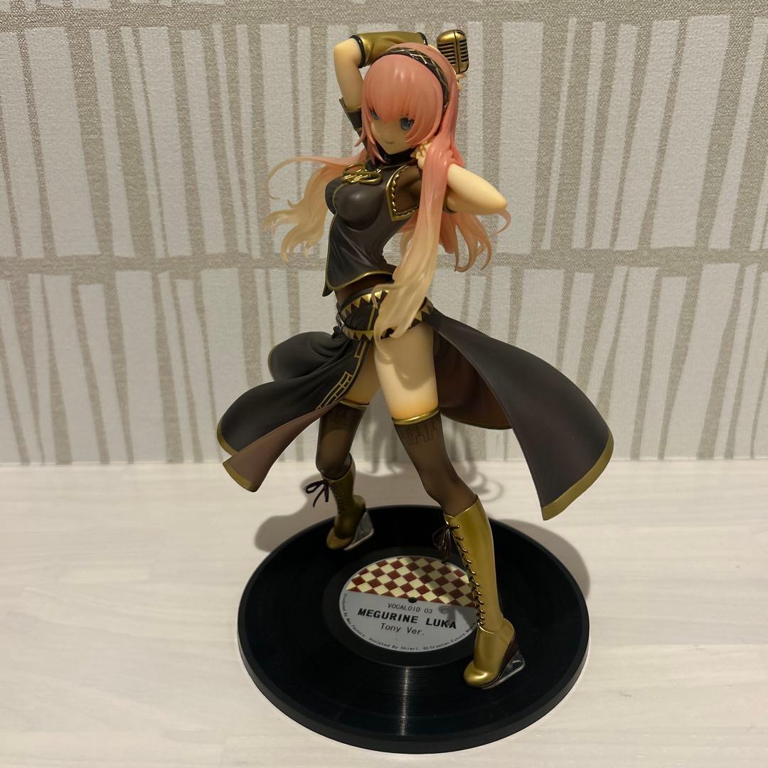 巡音ルカ 1/7スケールフィギュア Tony ver.