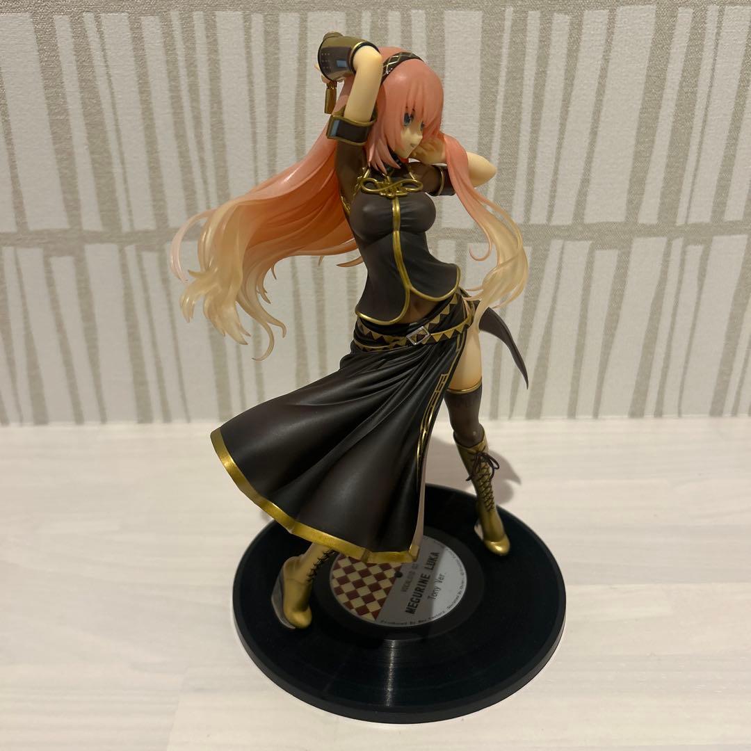 巡音ルカ 1/7スケールフィギュア Tony ver.