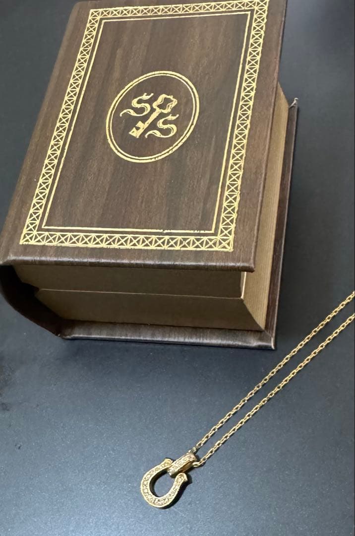 美品！《SYMPATHY OF SOUL 》ミディアムホースシューペンダント