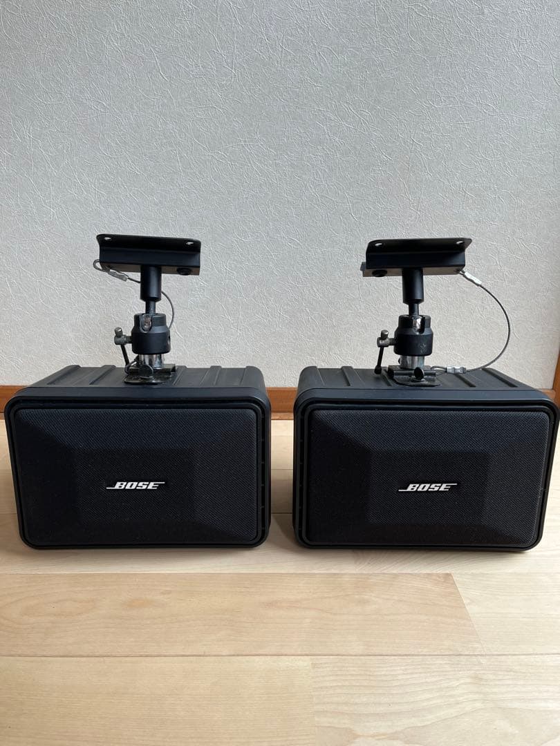 BOSE【MODEL 101MM】1ペアスピーカーブラケット付き BOSE(ボーズ) / ペアスピーカー/101MM/吊り下げブラケット付属 | 中古