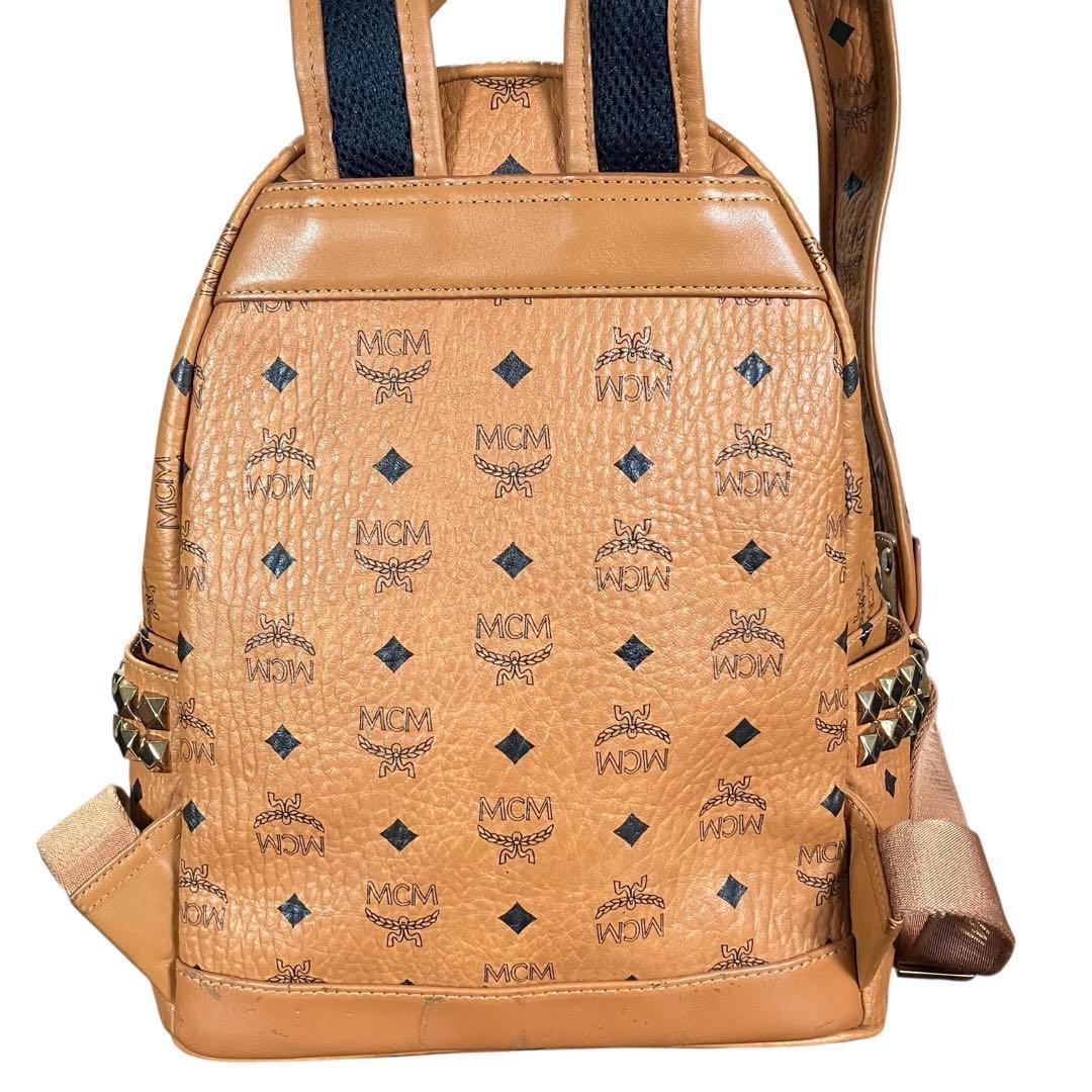 MCM リュック スタッズ付 バックパック レザー キャメル ヴィセトス柄