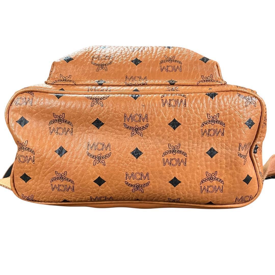 MCM リュック スタッズ付 バックパック レザー キャメル ヴィセトス柄