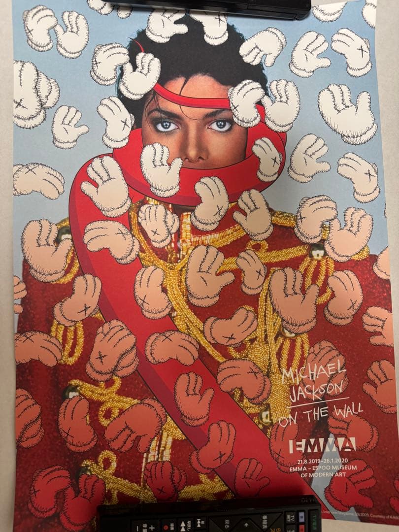 kaws マイケルジャクソン　ミニポスター　ヨーロッパ展覧会 Michael Jackson ON the Wall/Kaws/ポスター : azポスター - 通販