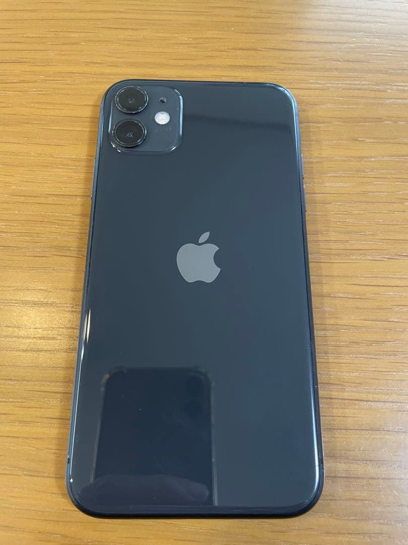 iPhone 11 、バッテリー最大容量76%、使用キズあり、SIMフリー - メルカリ