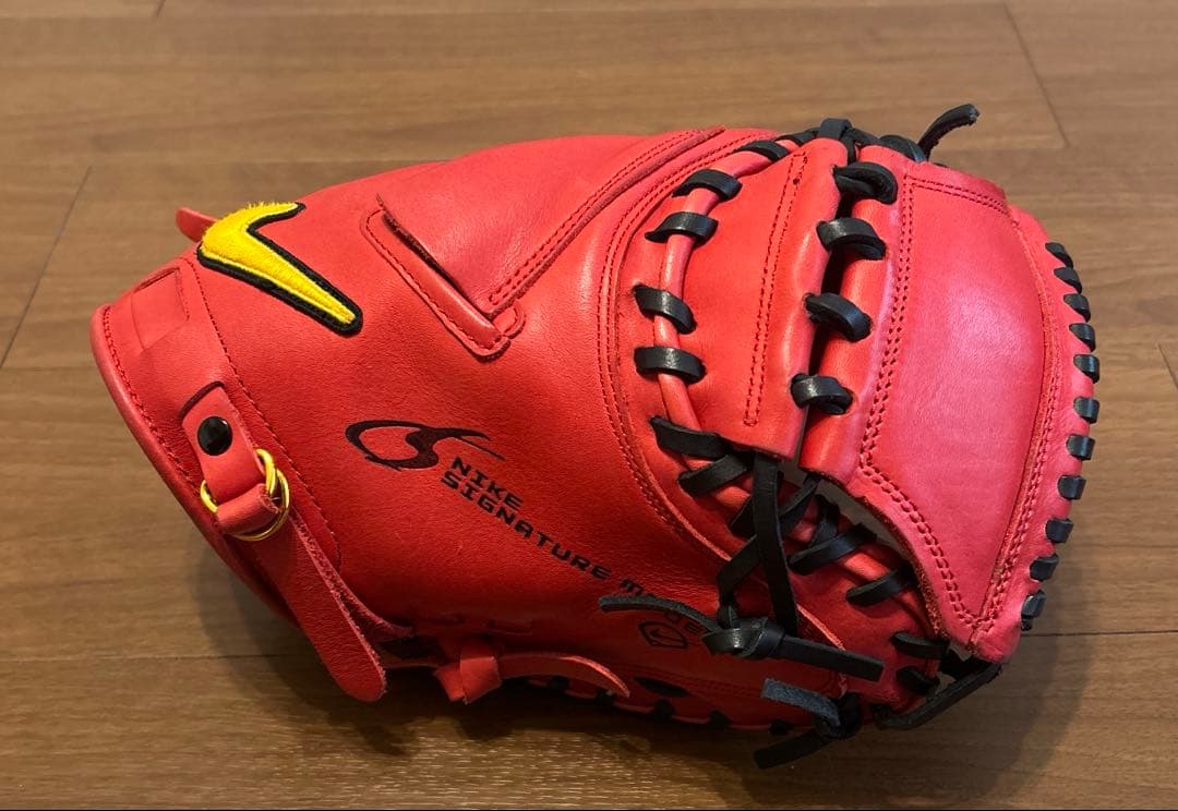 極美品】NIKE JOH 08 SIGNATURE MODEL 捕手ミット - メルカリ