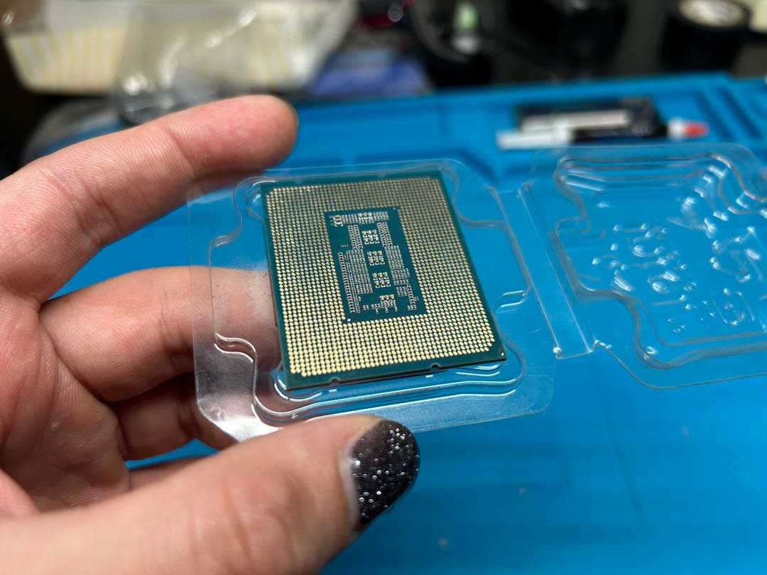 Intel Core i9-14900KF ジャンク品扱い