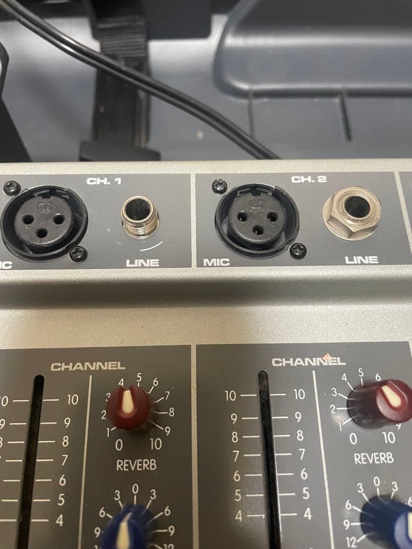 Peavey ESCORT 3000 完動品 ※一部欠品あり - メルカリ