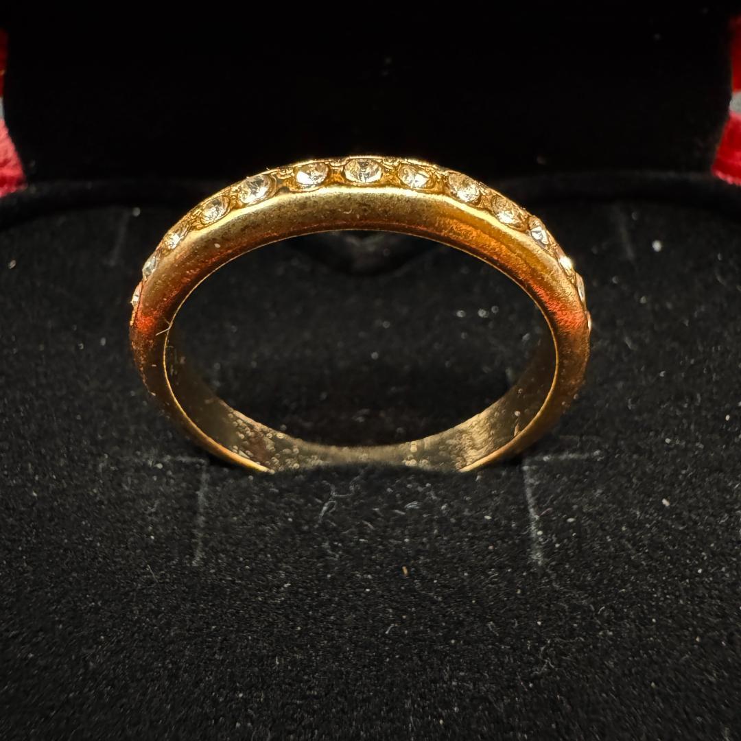 249 遺品整理 生前整理 ヴィンテージ風 外周17粒ストーンリング - メルカリ