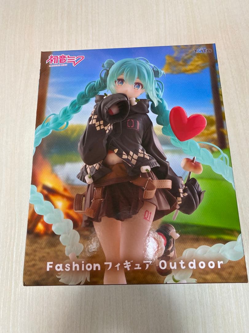 初音ミク‪✖️チロルチョコ ミルクver 初音ミクFashion outdoor - メルカリ‬